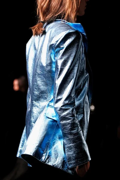 Look 75